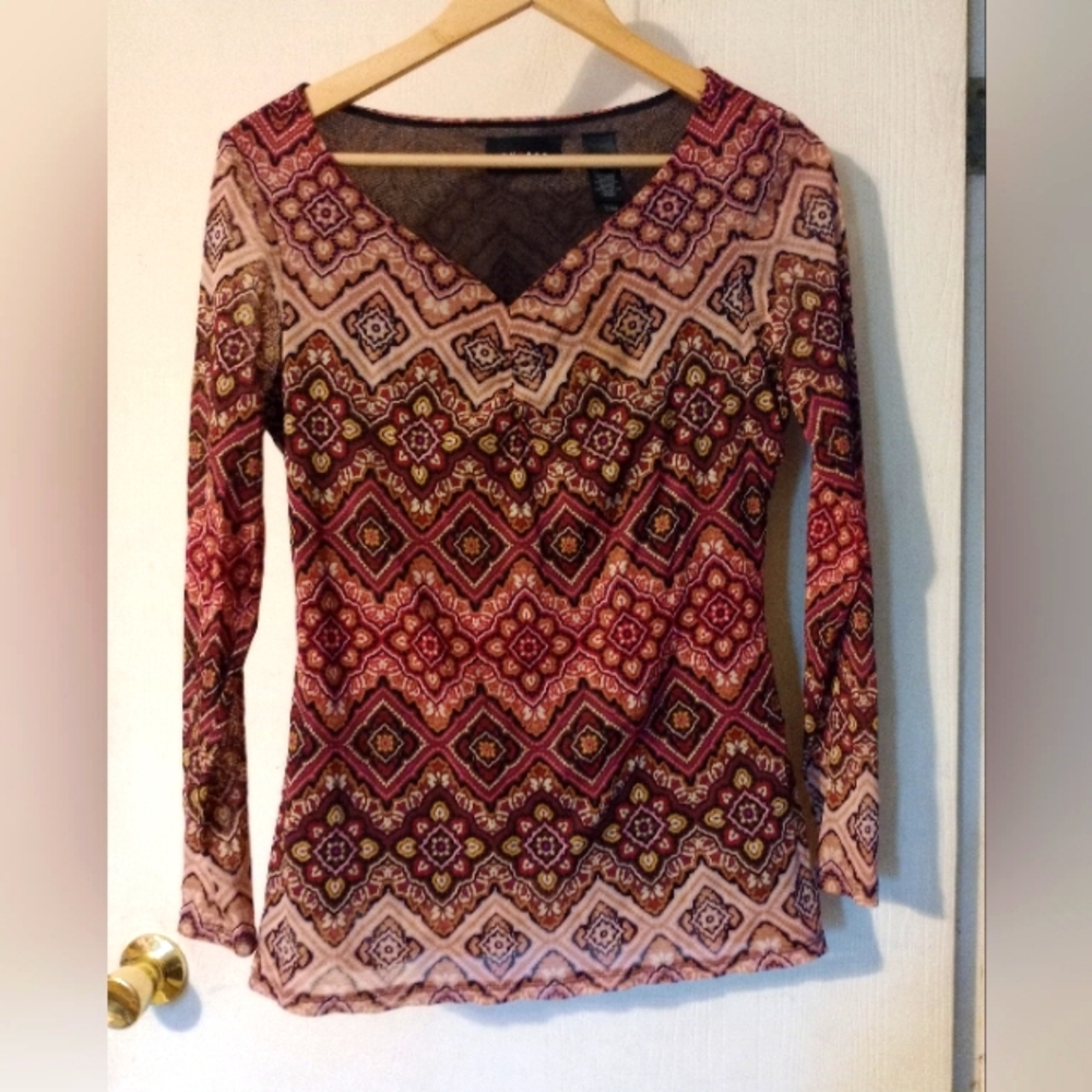 AXCESS LARGE Long Sleeve Top Lined Paisley Print